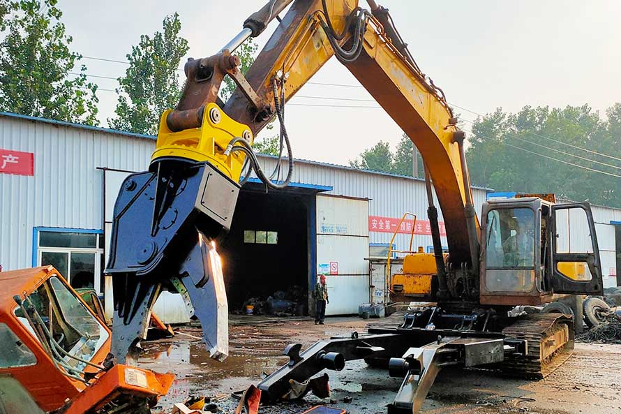 The recycling and dismantling of scrapped cars will usher in a market of hundreds of billions, and the sales of excavator olecranon scissors will be immeasurable!