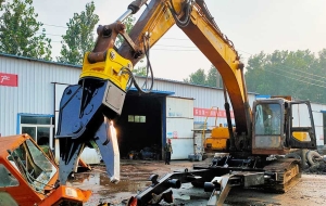 The recycling and dismantling of scrapped cars will usher in a market of hundreds of billions, and the sales of excavator olecranon scissors will be immeasurable!